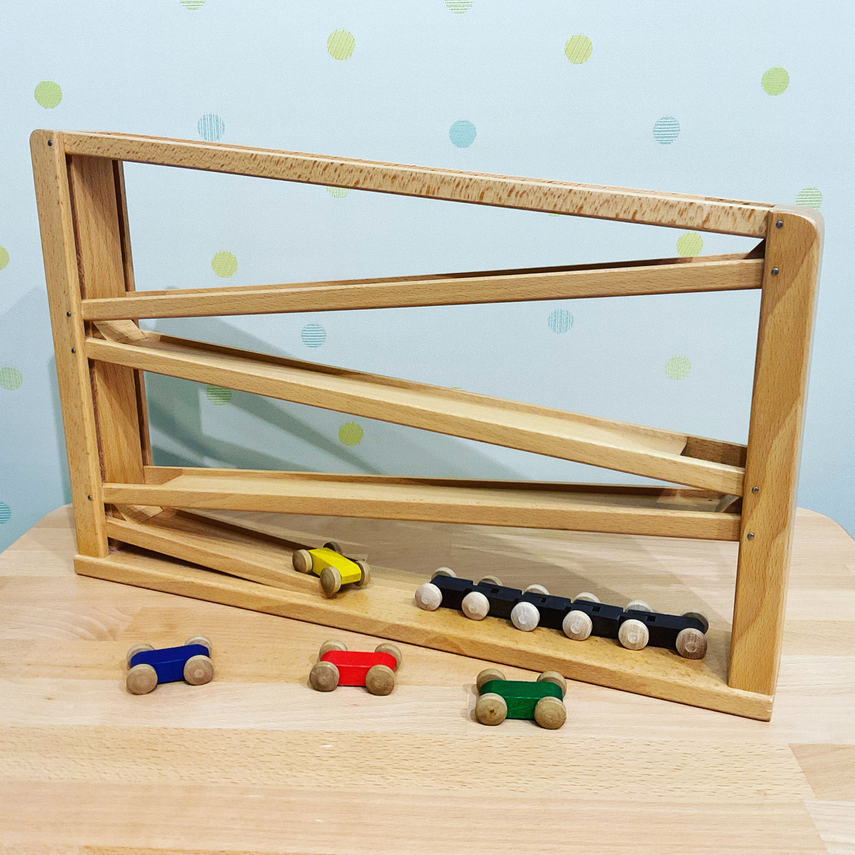 スタッフ間勉強会【同じおもちゃを繰り返し遊ぶのはなぜ?】