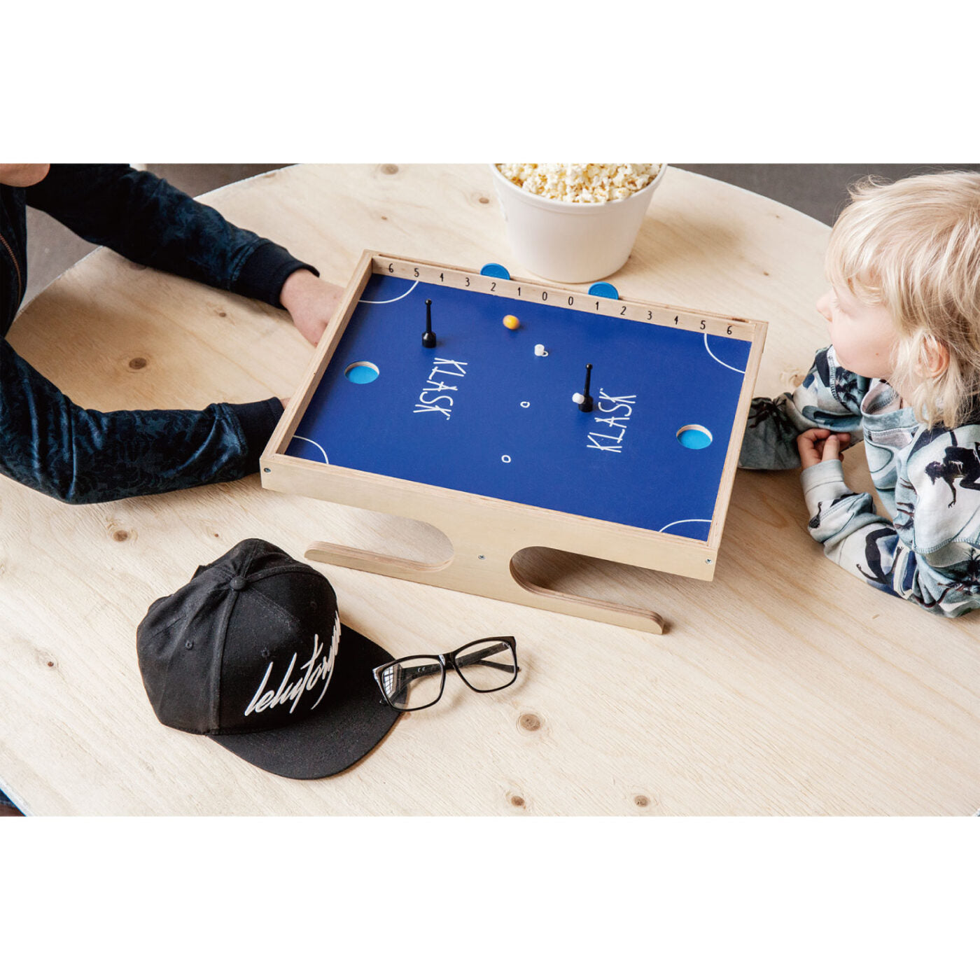 KLASK (クラスク)